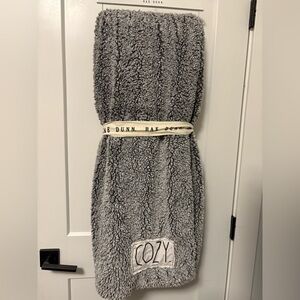 Gray Cozy Sherpa Blanket
